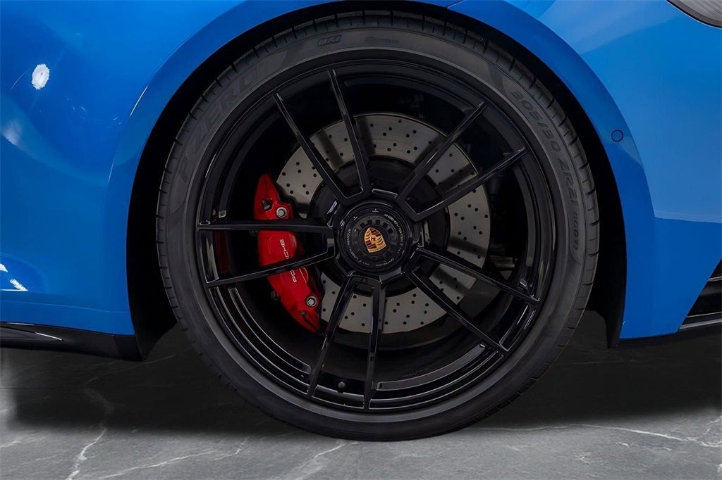 2022 Porsche 911 Carrera 4 GTS