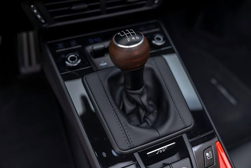2025 Porsche 911 Carrera T