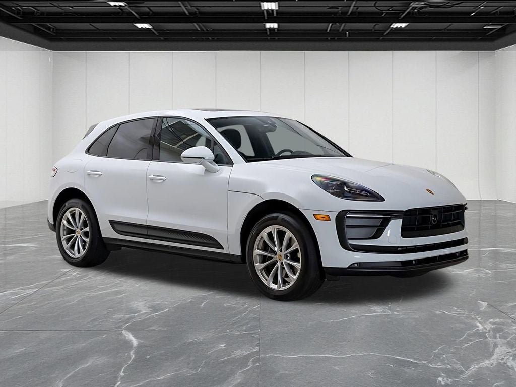 2024 Porsche Macan Base