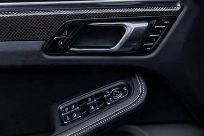 2025 Porsche Macan GTS