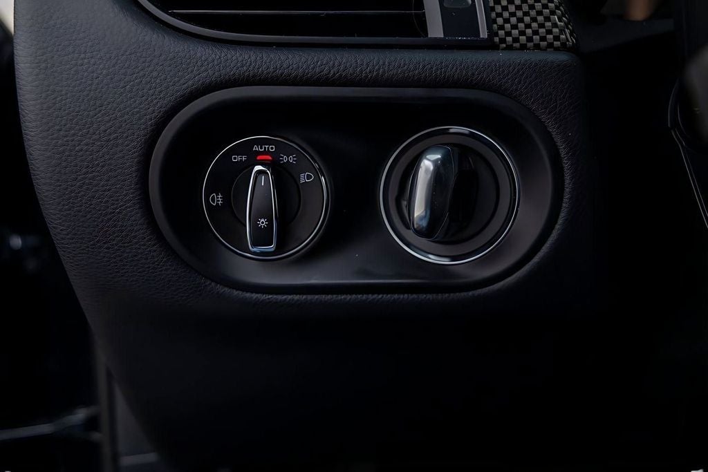 2025 Porsche Macan GTS