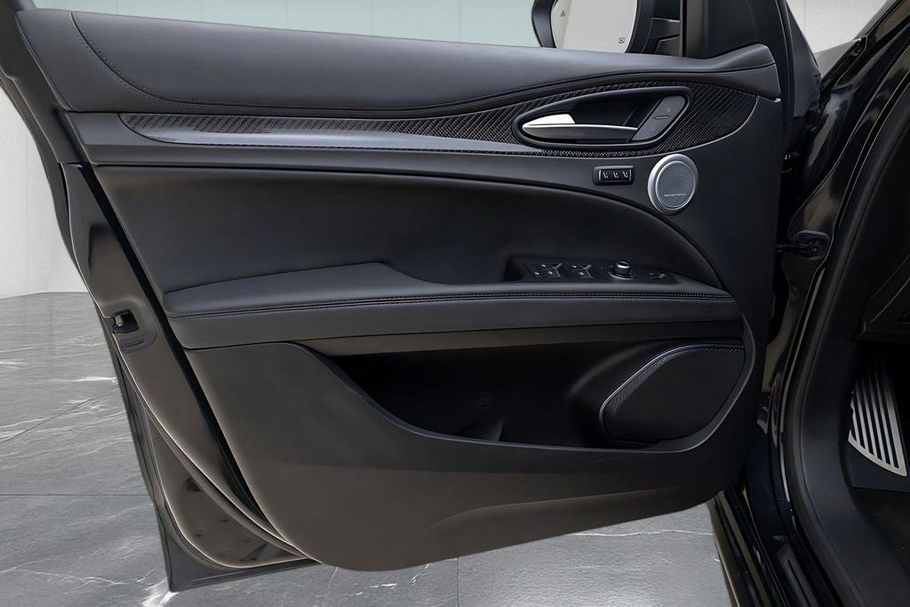 2023 Alfa Romeo Stelvio Quadrifoglio