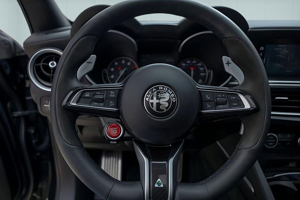 2023 Alfa Romeo Stelvio Quadrifoglio