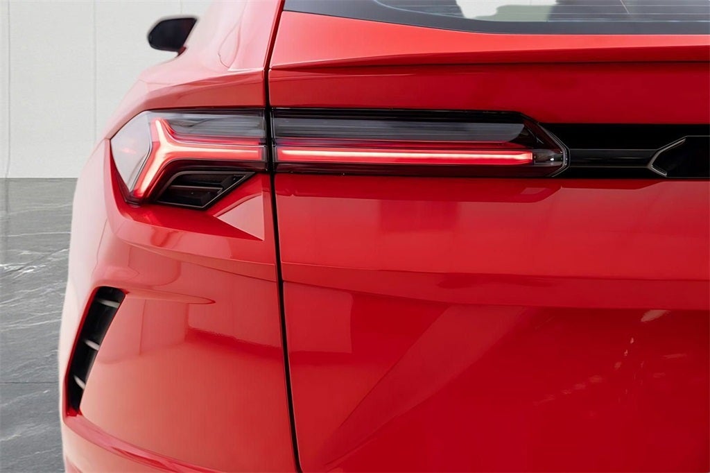 2022 Lamborghini Urus Base