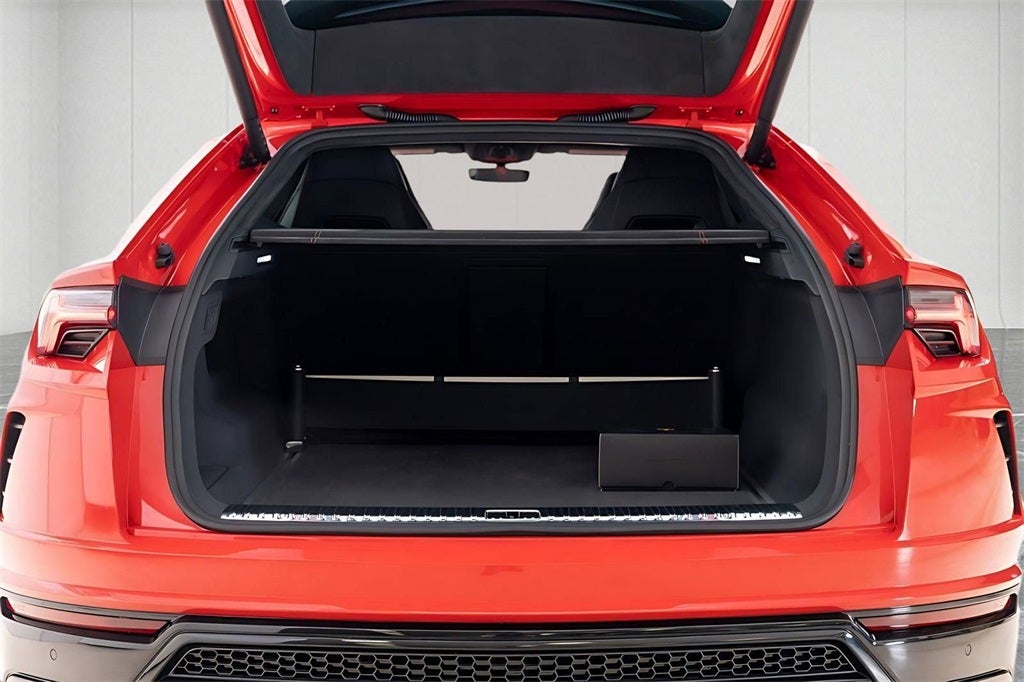 2022 Lamborghini Urus Base