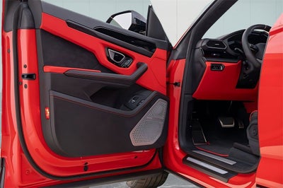 2022 Lamborghini Urus Base