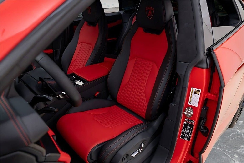 2022 Lamborghini Urus Base